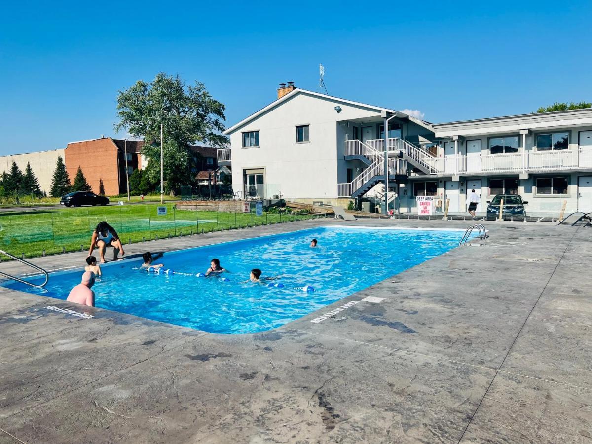 Super 8 By Wyndham Niagara Falls On 외부 사진