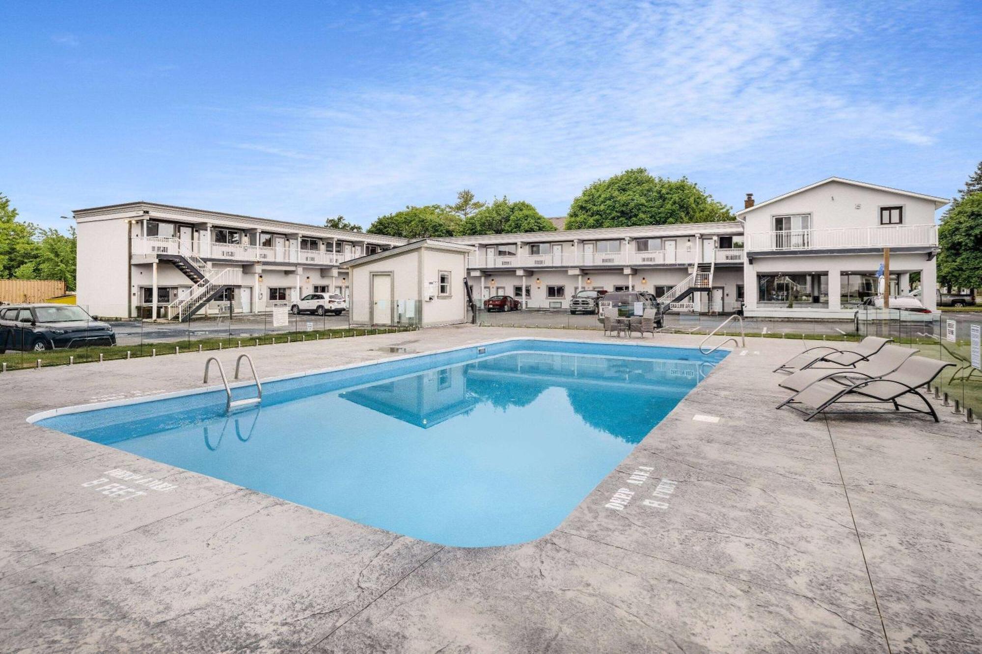 Super 8 By Wyndham Niagara Falls On 외부 사진